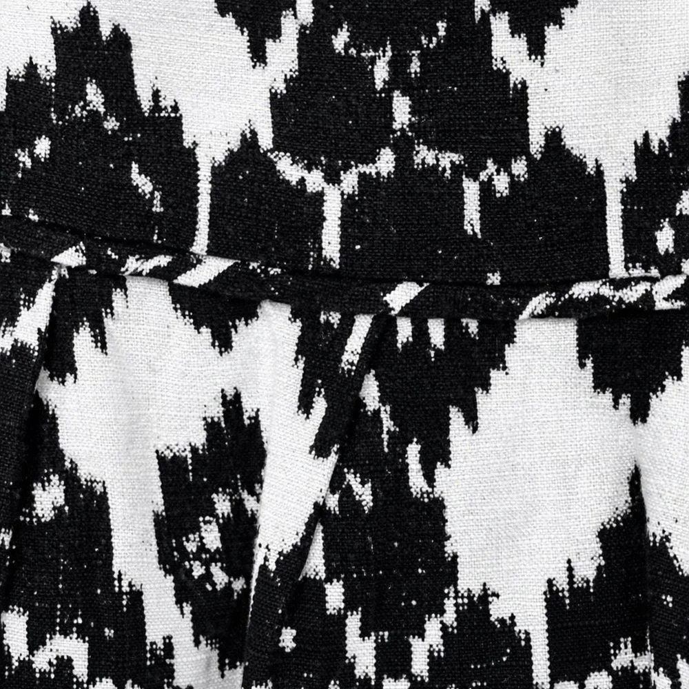 Black White Print Mini Skirt Flat Front Zip Waist Casual Size 2 LOFT - Picture 4 of 6